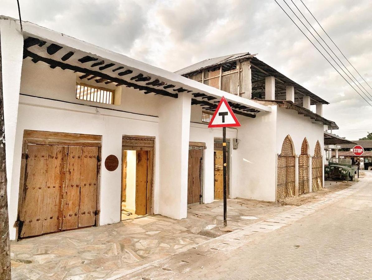 Firefly Boutique * Bagamoyo