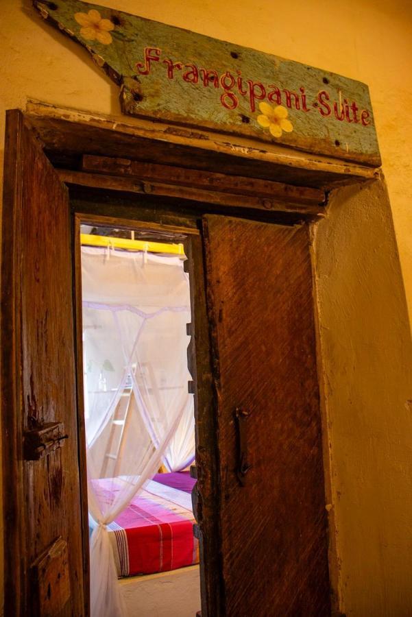 Lodge Firefly Boutique *